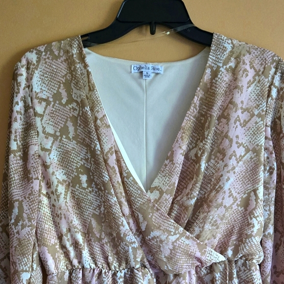 Ophelia Roe wrap top, size S. - Picture 2 of 3